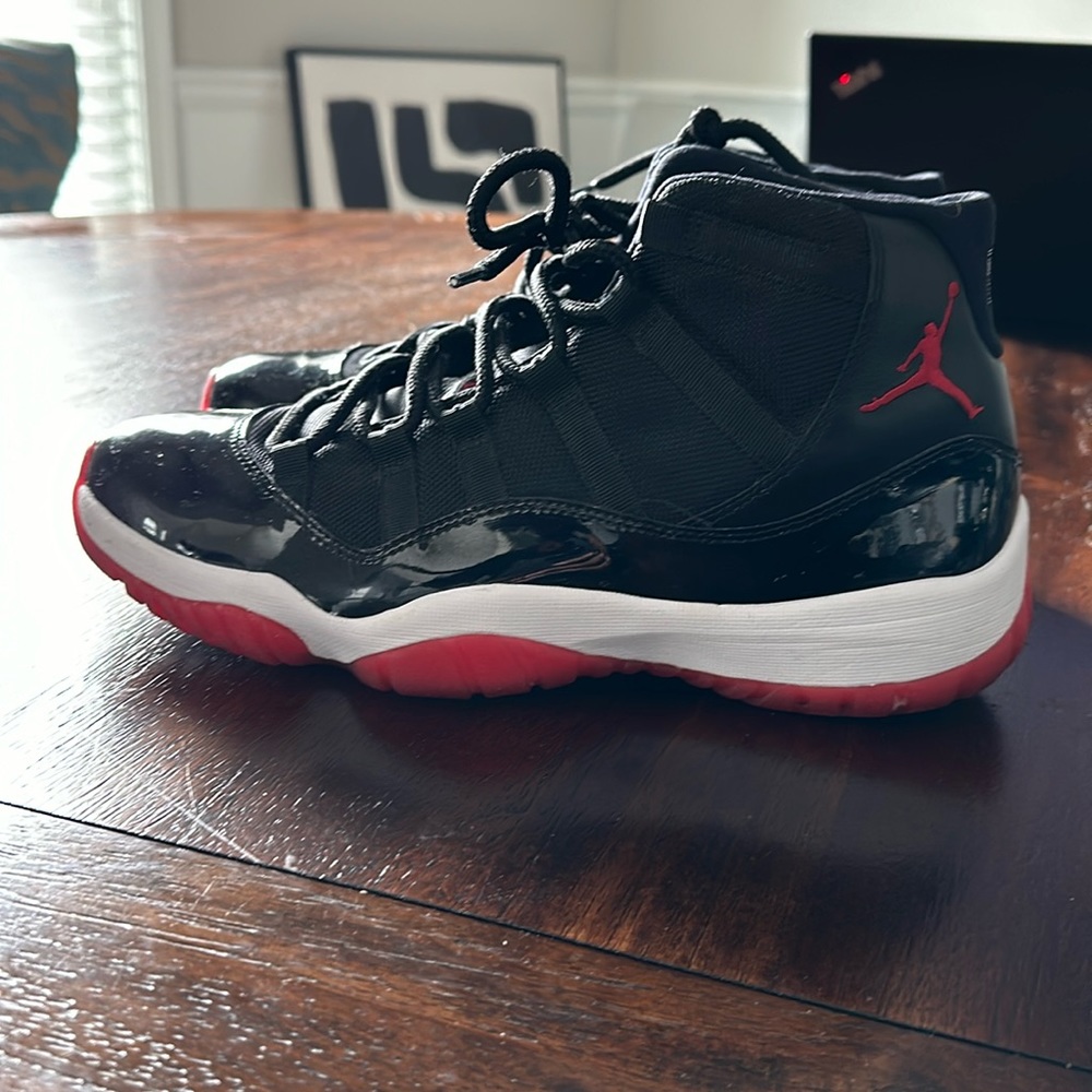 Air Jordan XI Black/Red/White BRED Playoffs 11.5